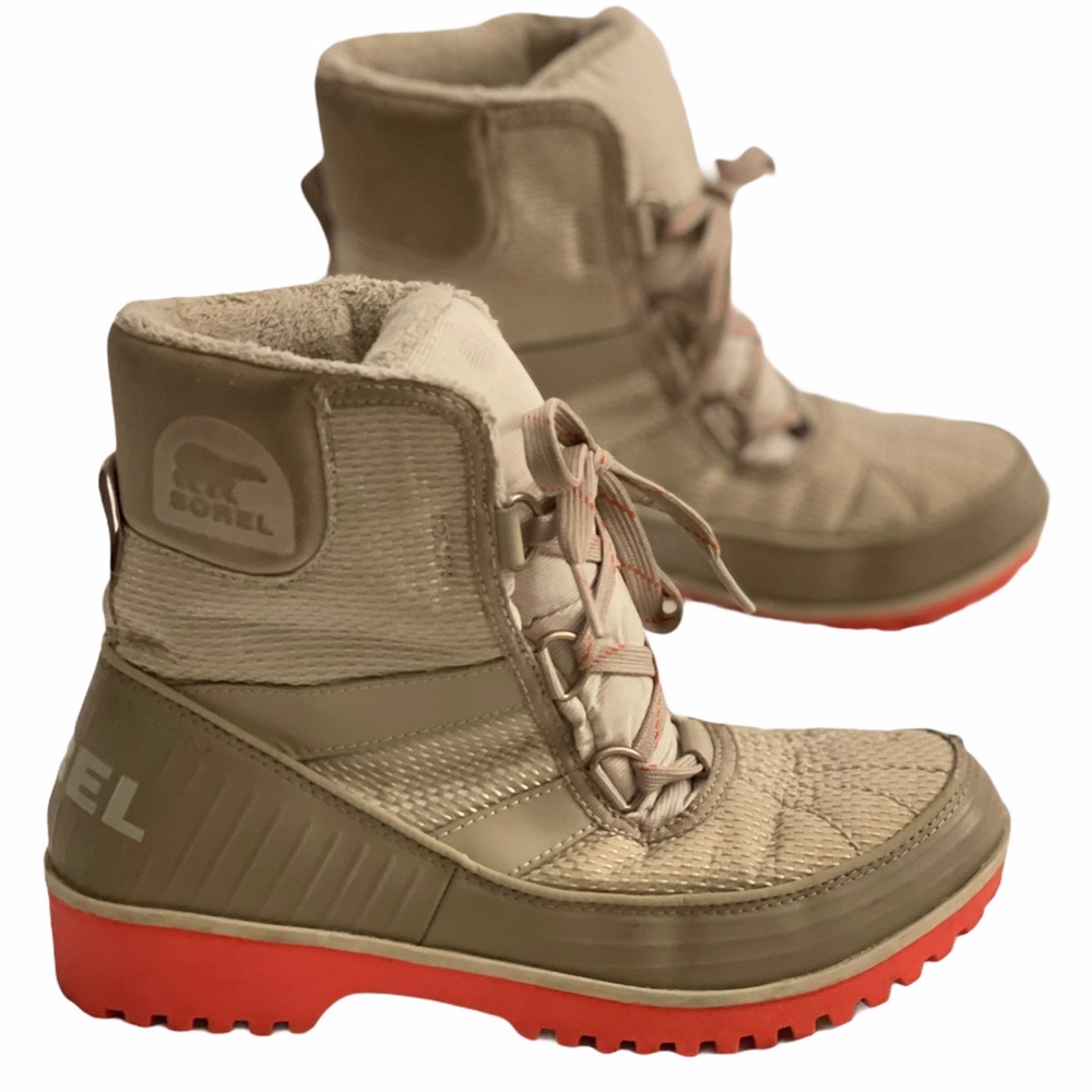 Sorel Winter Boots in Tan and Red